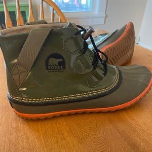 Sorel Womens Rain boots- size 11